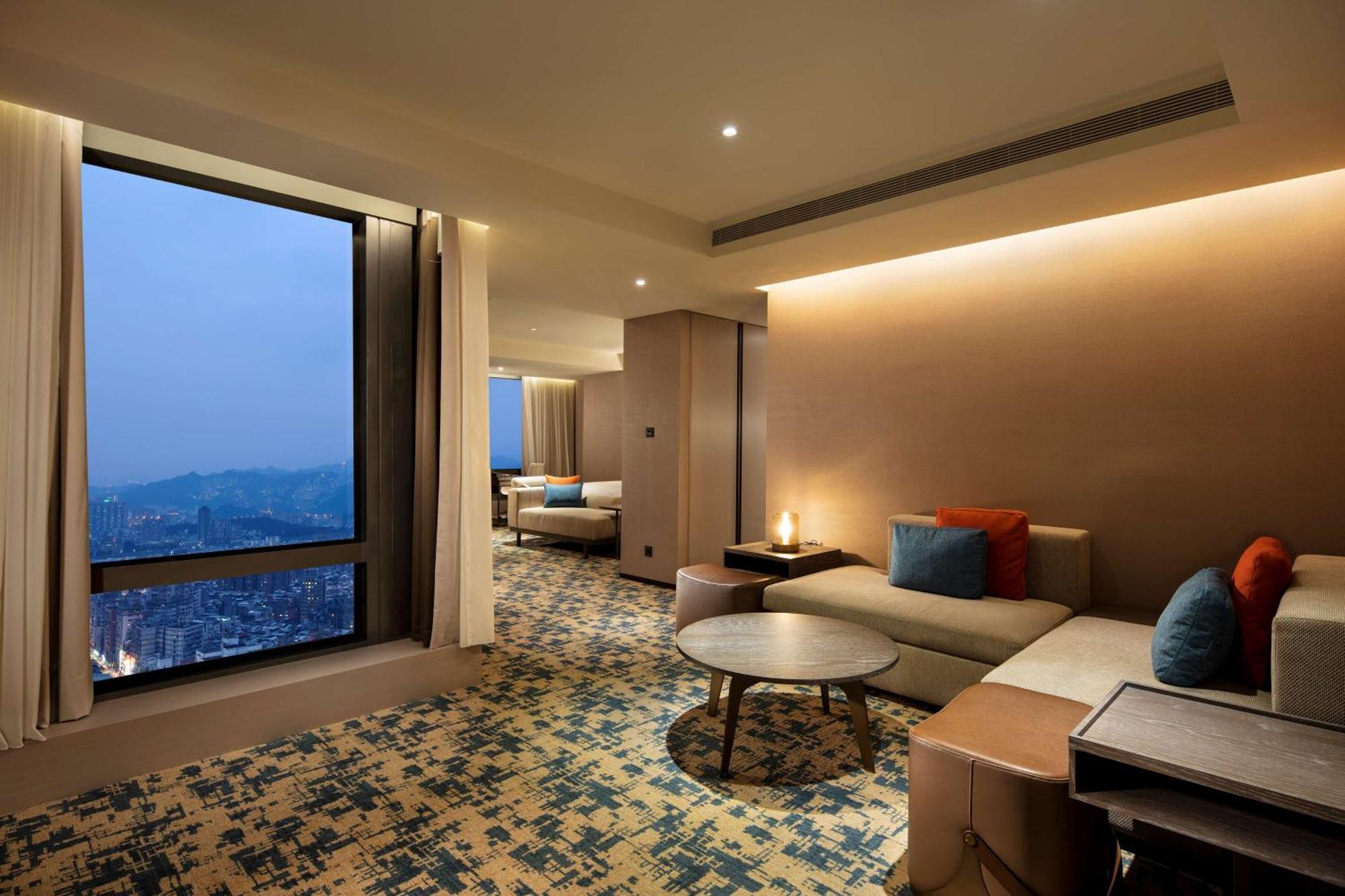 Hilton Taipei Sinban Hotell New Taipei City Exteriör bild